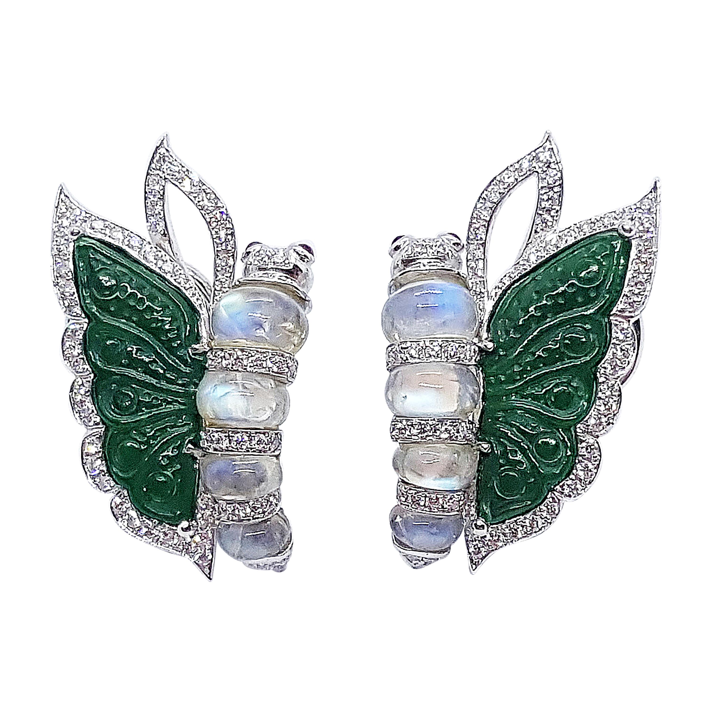 Boucles d'oreilles papillon en or blanc 18 carats, pierre de lune, jade sculpté, rubis et diamants