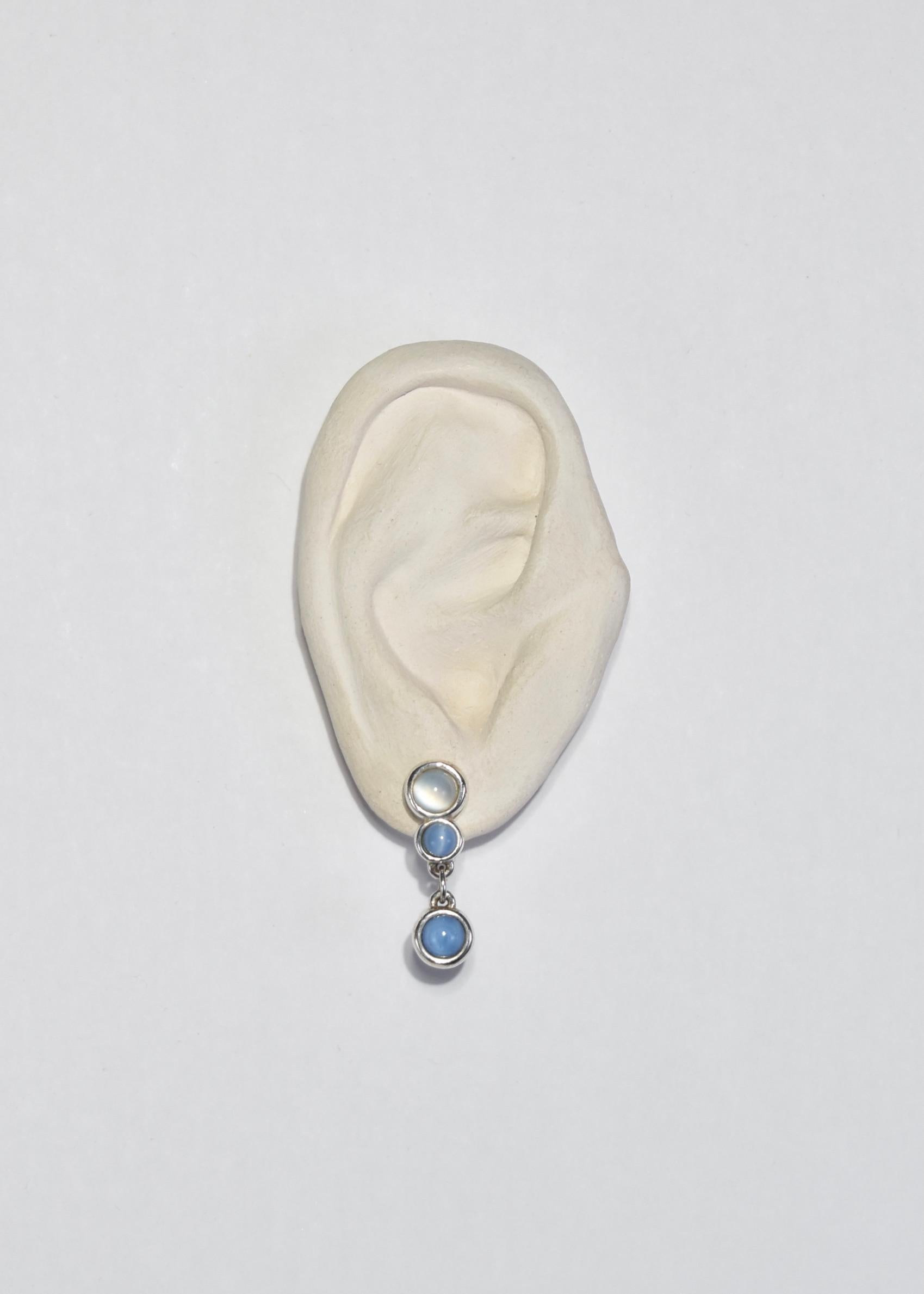 Moonstone Chalcedony Earrings In Good Condition In Richmond, VA