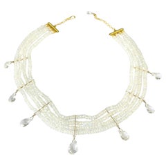 Collana nuziale con girocollo in pietra di luna e accenti in oro giallo