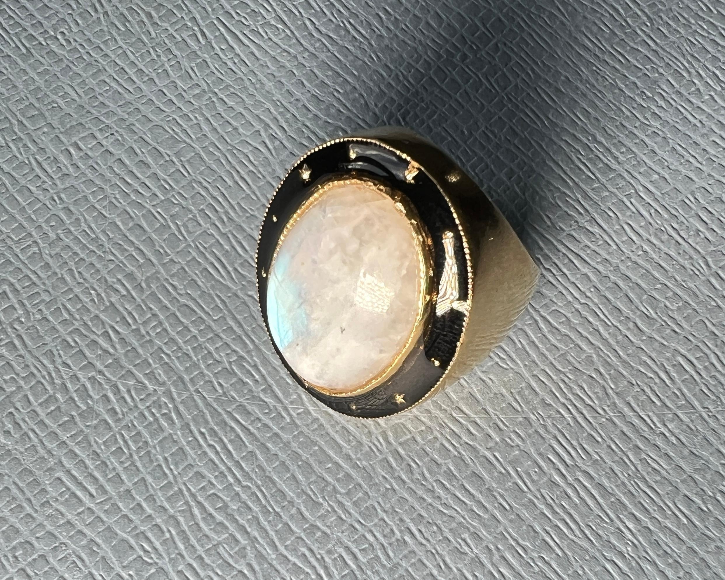 Women's Moonstone Cocktail Ring For Sale