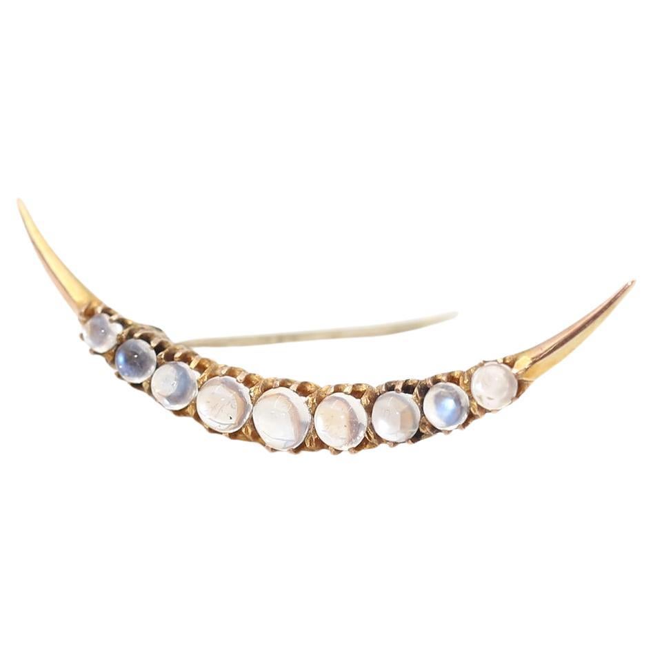 Moonstone Crescent Moon Brooch Yellow Gold, 1900 For Sale