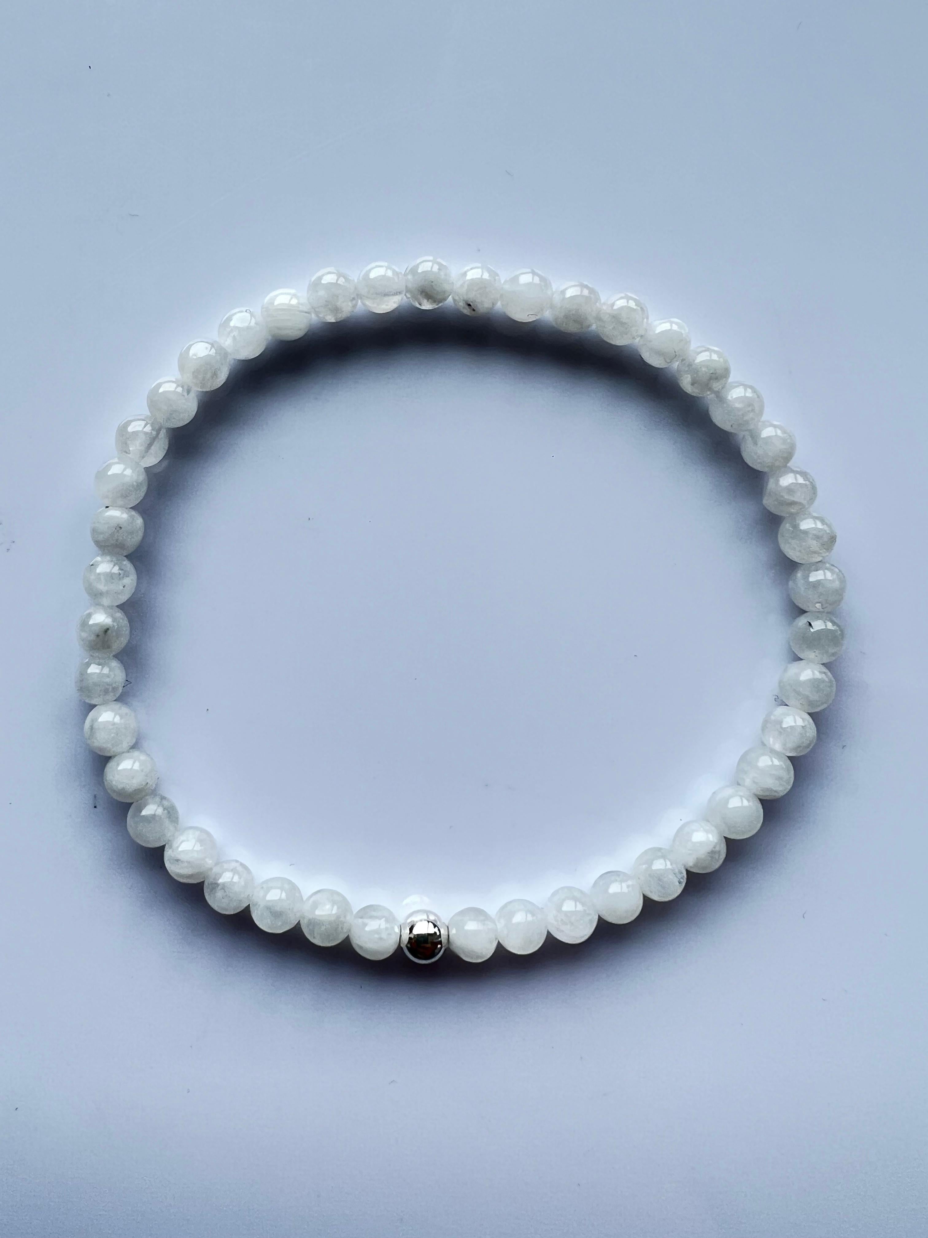Mondstein Crown Chakra Perlen-Armband Natürlicher Halbedelstein Silber im Zustand „Neu“ im Angebot in Los Angeles, CA