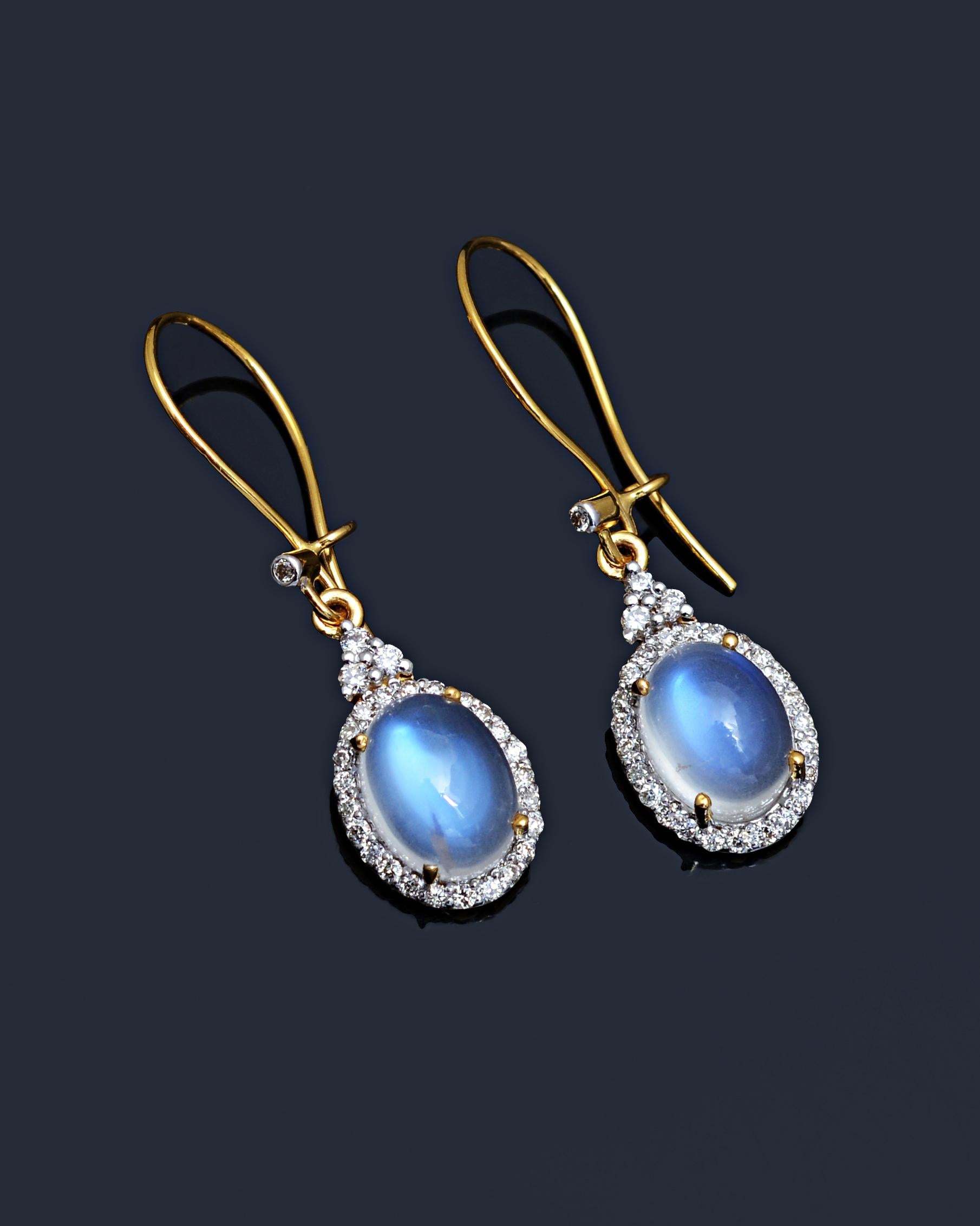 Brilliant Cut Moonstone Dangle Earrings with Diamond in 14k Gold For Sale