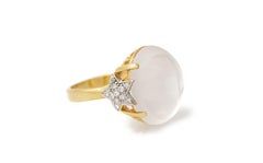 Anello cocktail con pietra di luna e diamanti