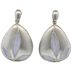 Boucles d'oreilles en goutte en forme de fleur en or, pierre de lune et diamant