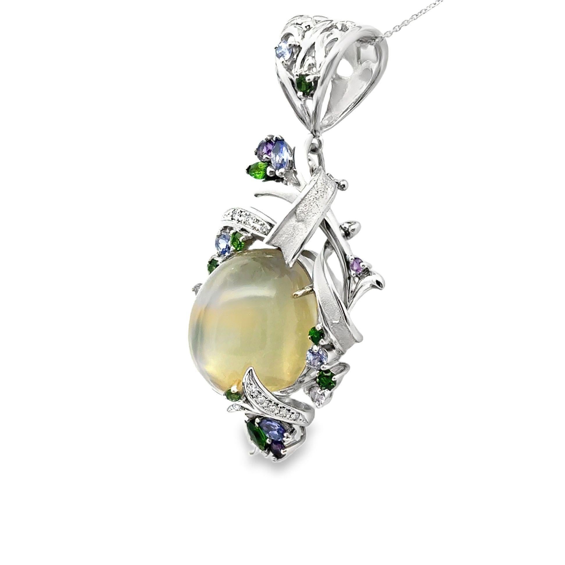 Contemporaneo Spilla e ciondolo in platino con pietra di luna e diamante multicolore in vendita