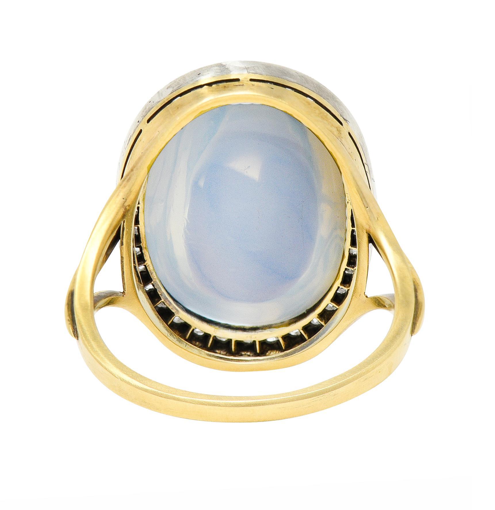 Women's or Men's Moonstone Diamond Silver-Topped 18 Karat Yellow Gold Antique Ring For Sale