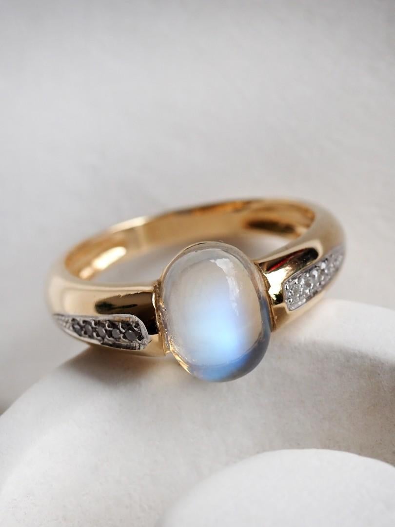 Artisan Moonstone Diamonds Yellow Gold Ring Oval Cabochon LGBTQ Engagement Classic Style