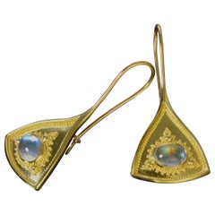 Kent Raible 18 Karat Gold Moonstone Drop Earrings with Gold Granulation Kent Raible 18 Karat Gold Moonstone Drop Earrings with Gold Granulation