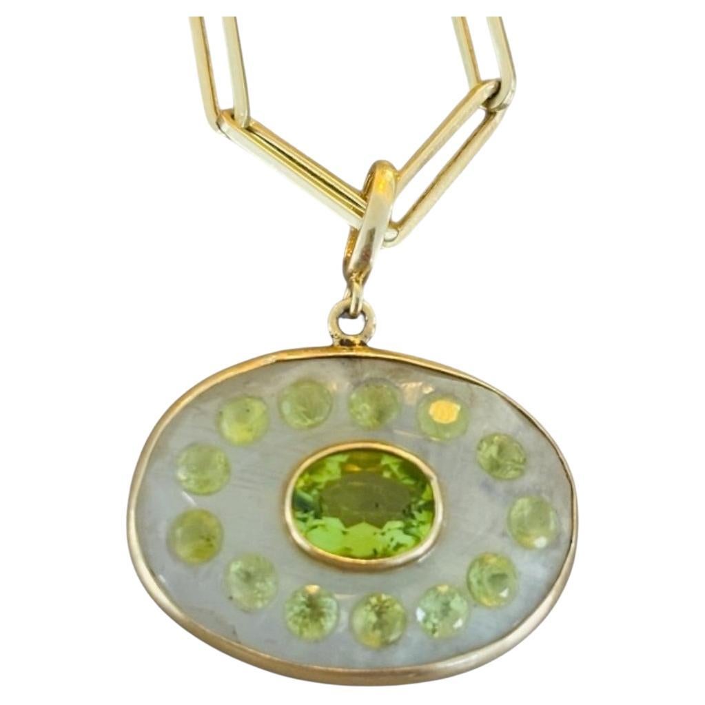 Malocchio in pietra di luna con peridoto e oro 14k in vendita