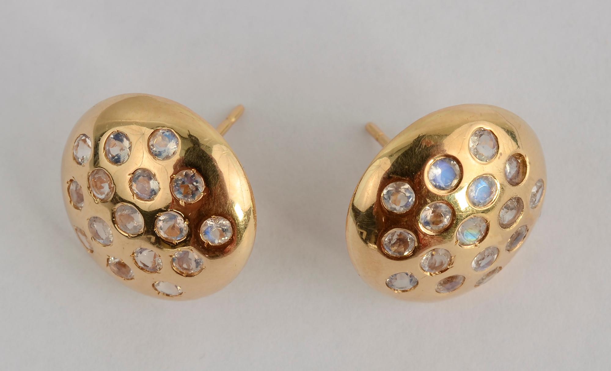 Mondstein-Ohrringe aus Gold mit Knopfleiste von Tous (Moderne) im Angebot