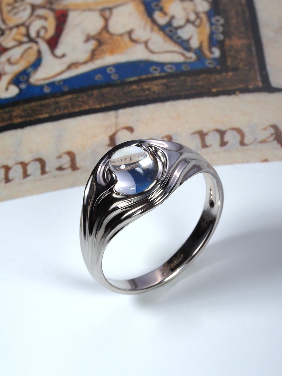 Taille cabochon Bague en or Pierre de lune Cabochon rond transparent Forme de bracelet fantaisie Unisexe en vente