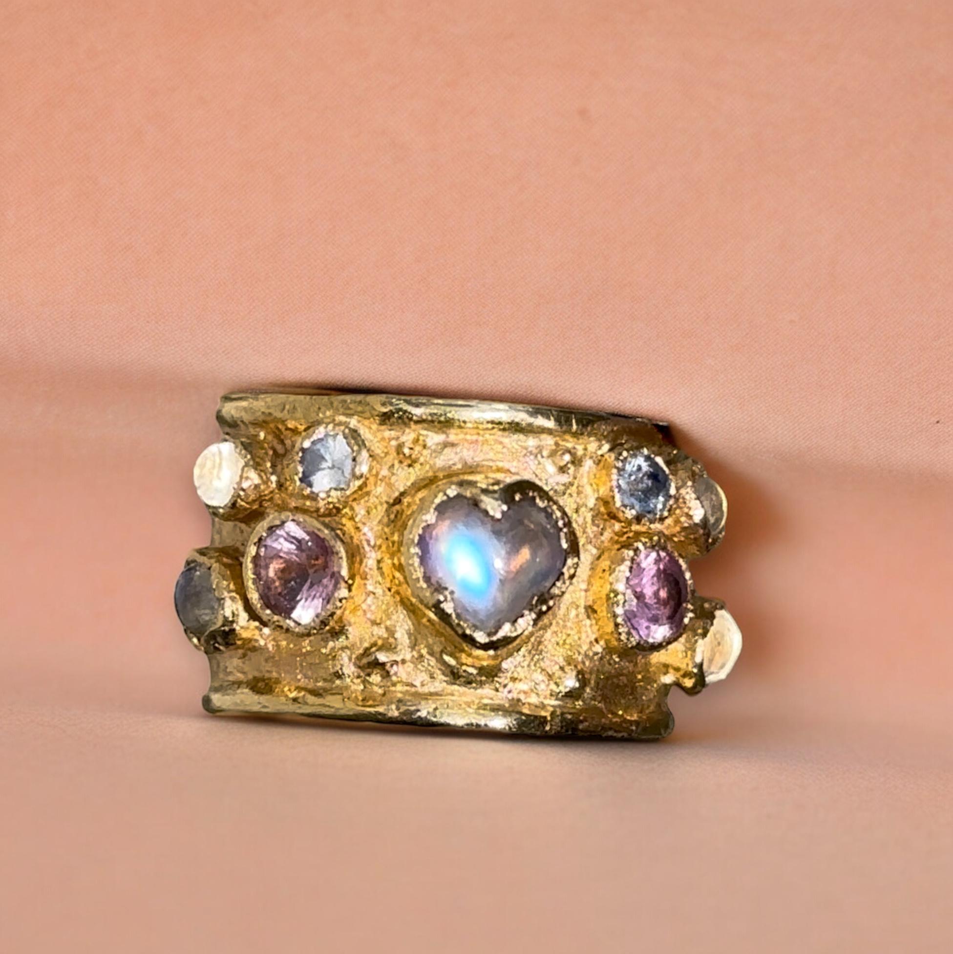 Rococo Leto Lama Moonstone Heart Cigar Ring with Sapphires 18 Ct Gold For Sale