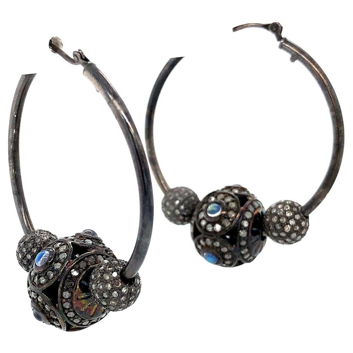 Pendientes de aro de piedra lunar con diamantes engastados en venta
