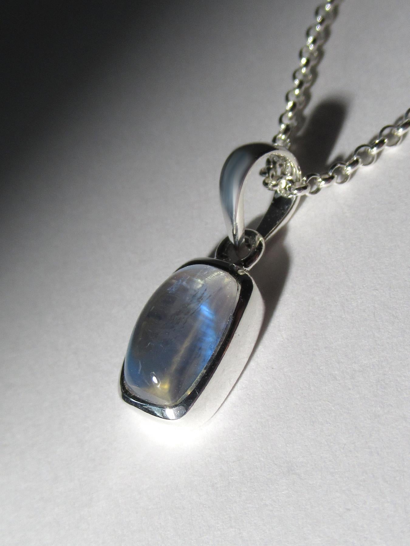 Collier de pierres de lune en argent Unisexe en vente