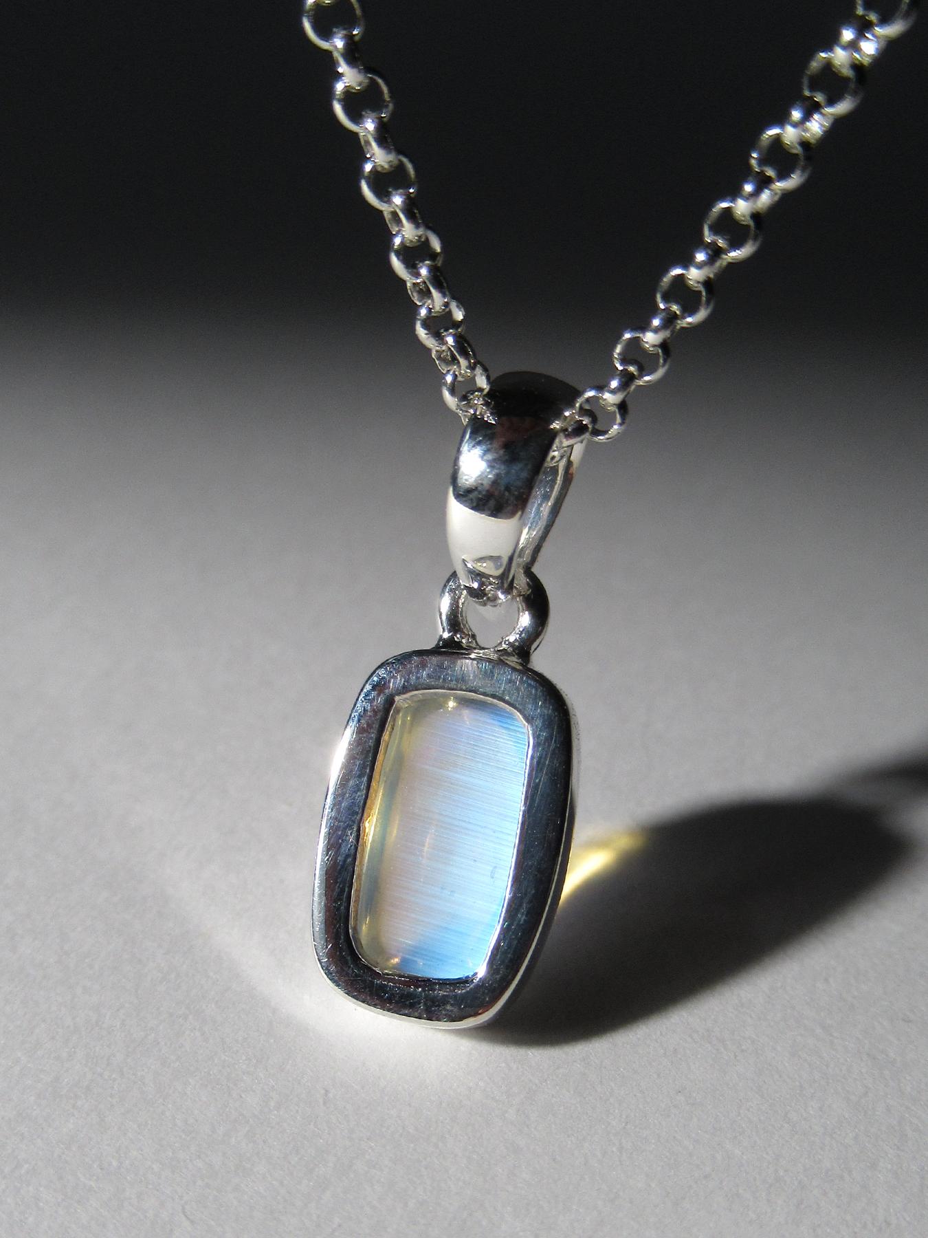 Collier de pierres de lune en argent en vente 2