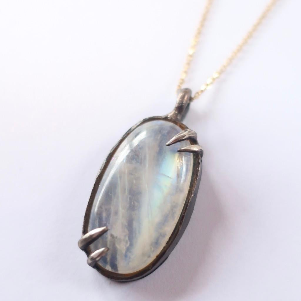 Moonstone Pendant on a 14 Karat Solid Gold Chain In New Condition In Foxborough, MA