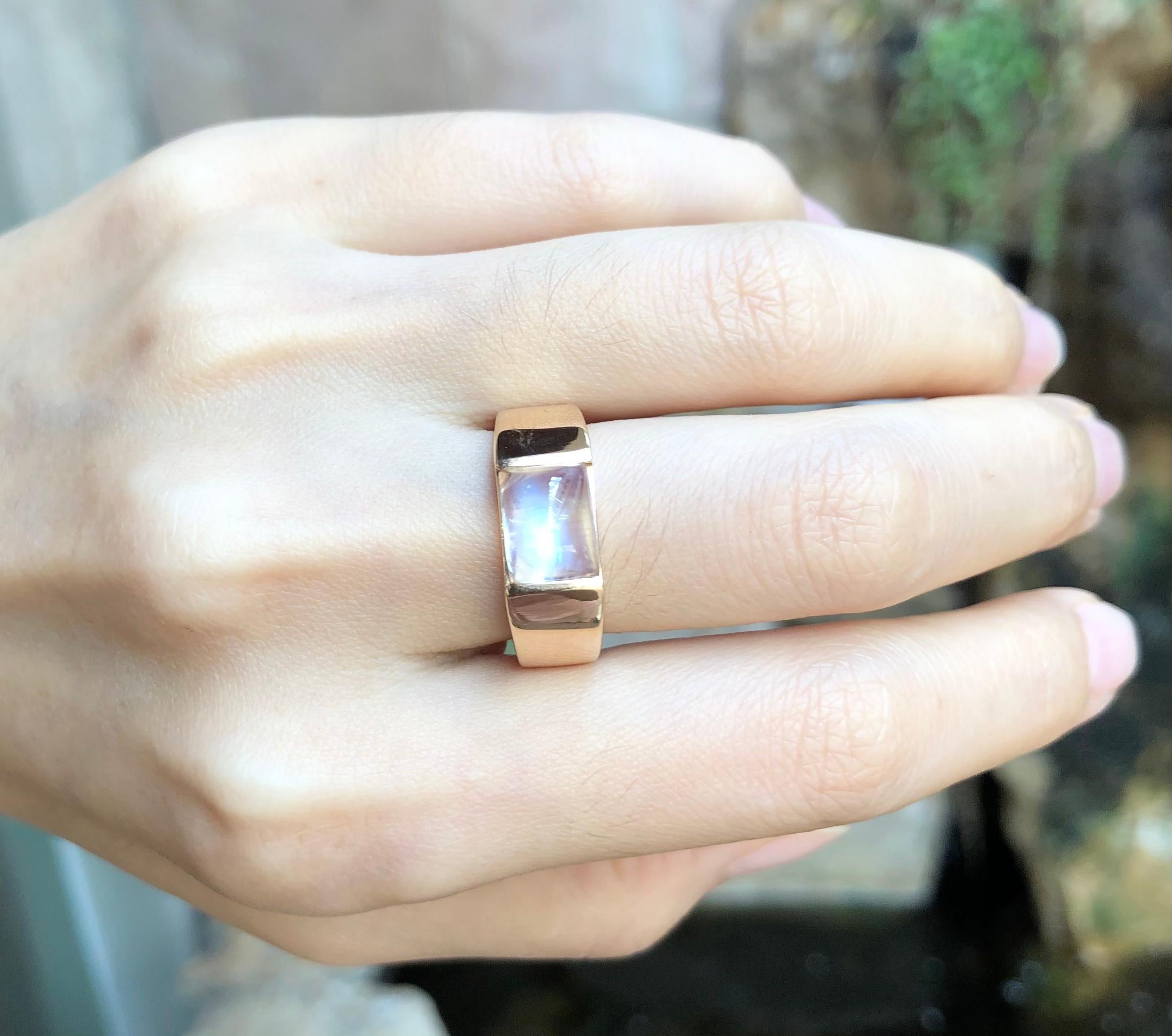 Contemporary Moonstone Ring Set in 18 Karat Rose Gold Settings For Sale