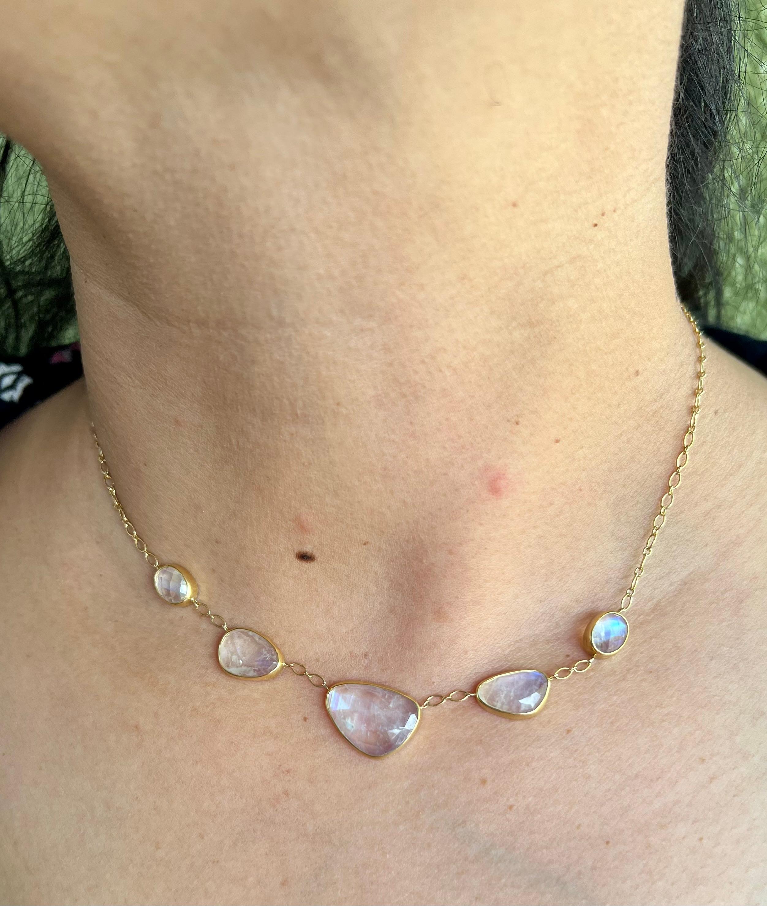 Moonstone Rose Cut Graduated Stones Set in 14 Karat Gold Necklace For Sale 2