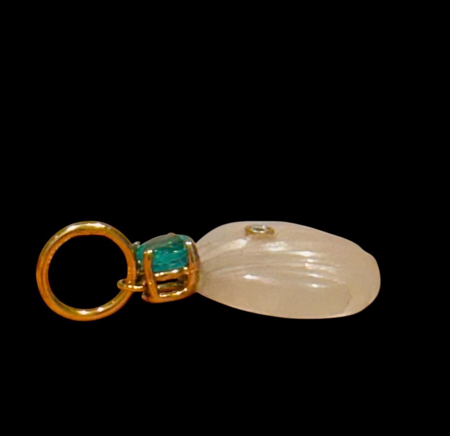 Colgante Concha de Piedra Lunar con Diamante y Esmeralda en venta 3