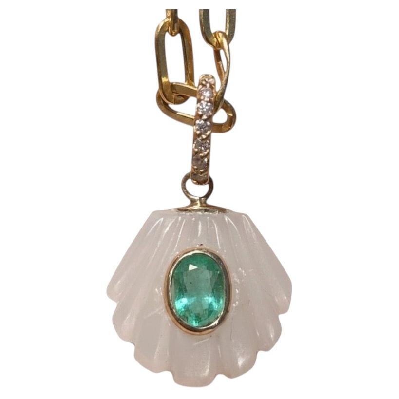 How do you identify antique jewelry?