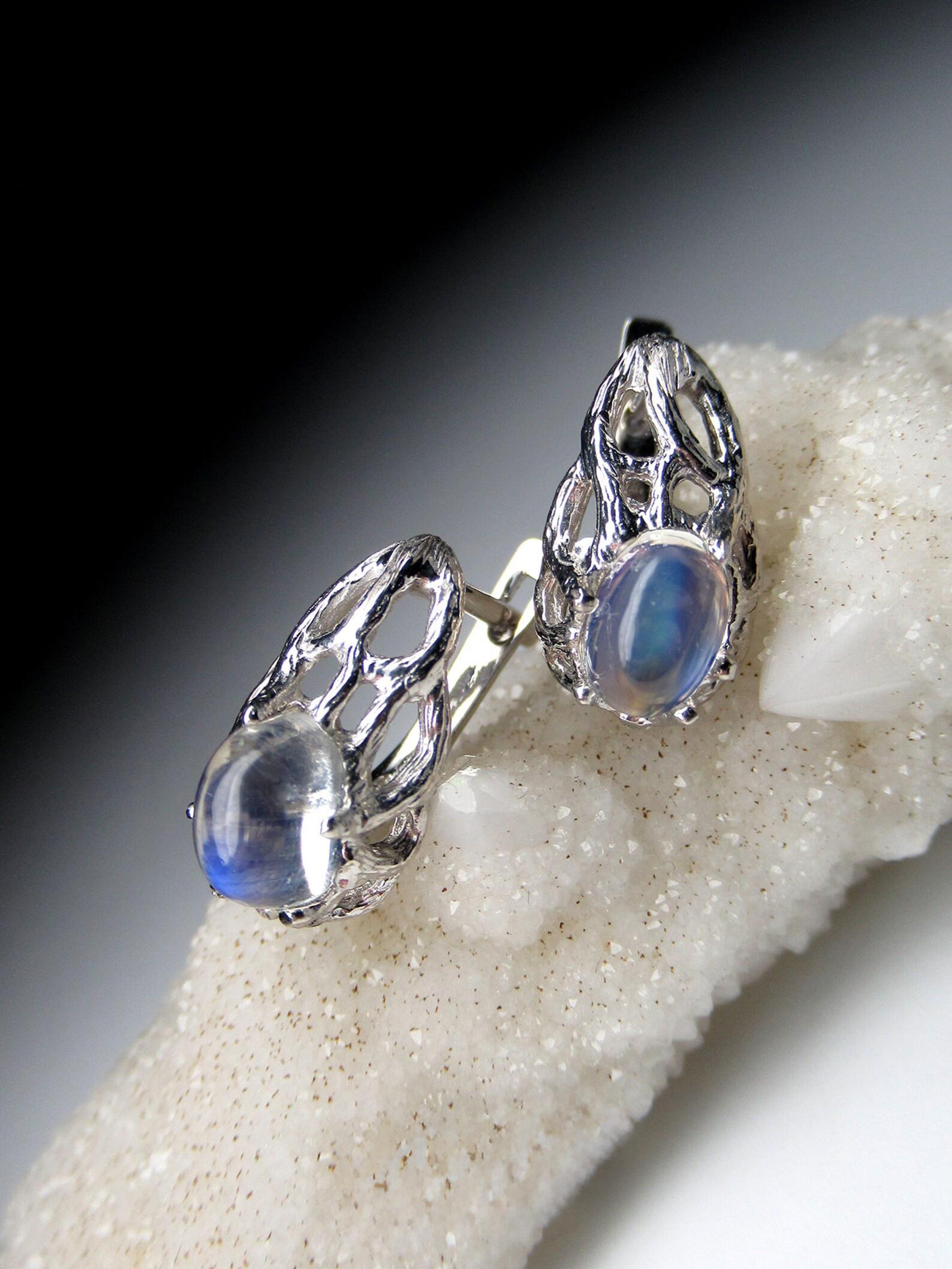 Mondstein Silber Ohrringe Art Noveau Hochwertige Natürliche Blaue Edelstein (Ovalschliff) im Angebot