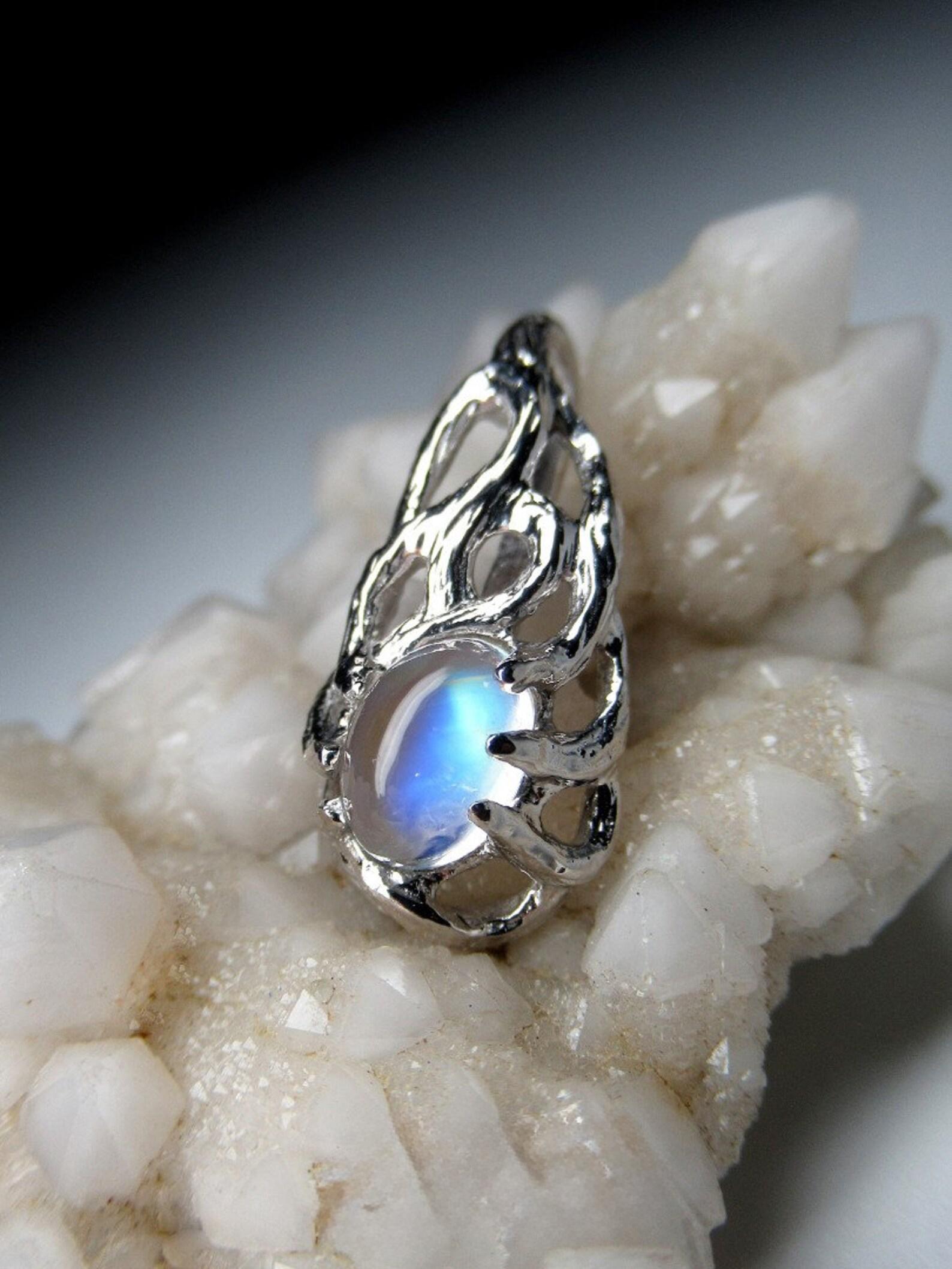 Collana in argento con pietra di luna Cabochon Regalo di qualità fine Gemma bluastra stile lotr in vendita 2
