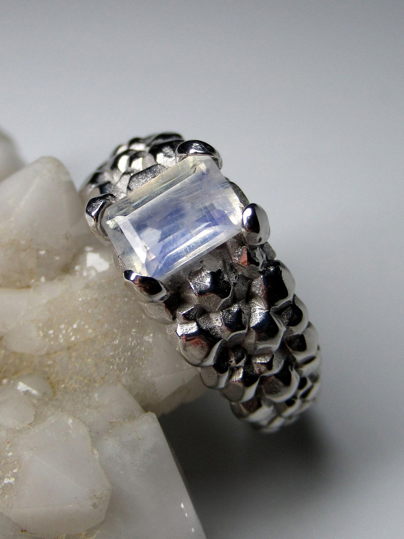 Moonstone Silver Ring Blue Natural Gemstone Unisex Jewelry LOTR Style gift For Sale 1