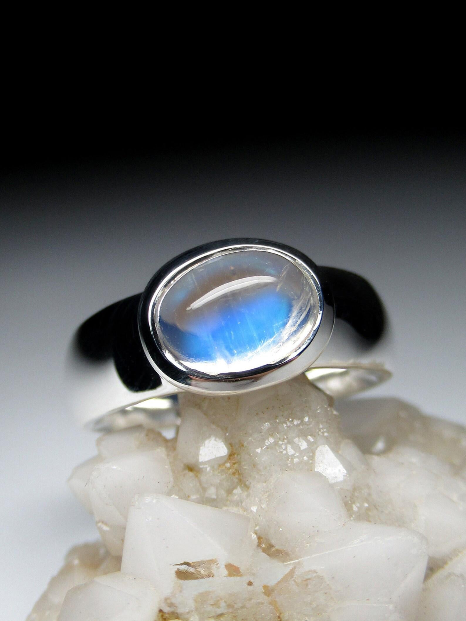 Silver ring with natural cabochon-cut Moonstone 
gemstone origin - Sri Lanka
moonstone measurements - 0.16 х 0.24 x 0.31 in / 4 х 6 х 8 mm
moonstone weight - 1.5 carat
ring weight about 5.45 grams
ring size - 5, 6, 6.25, 7, 7.5, 7.75 US 