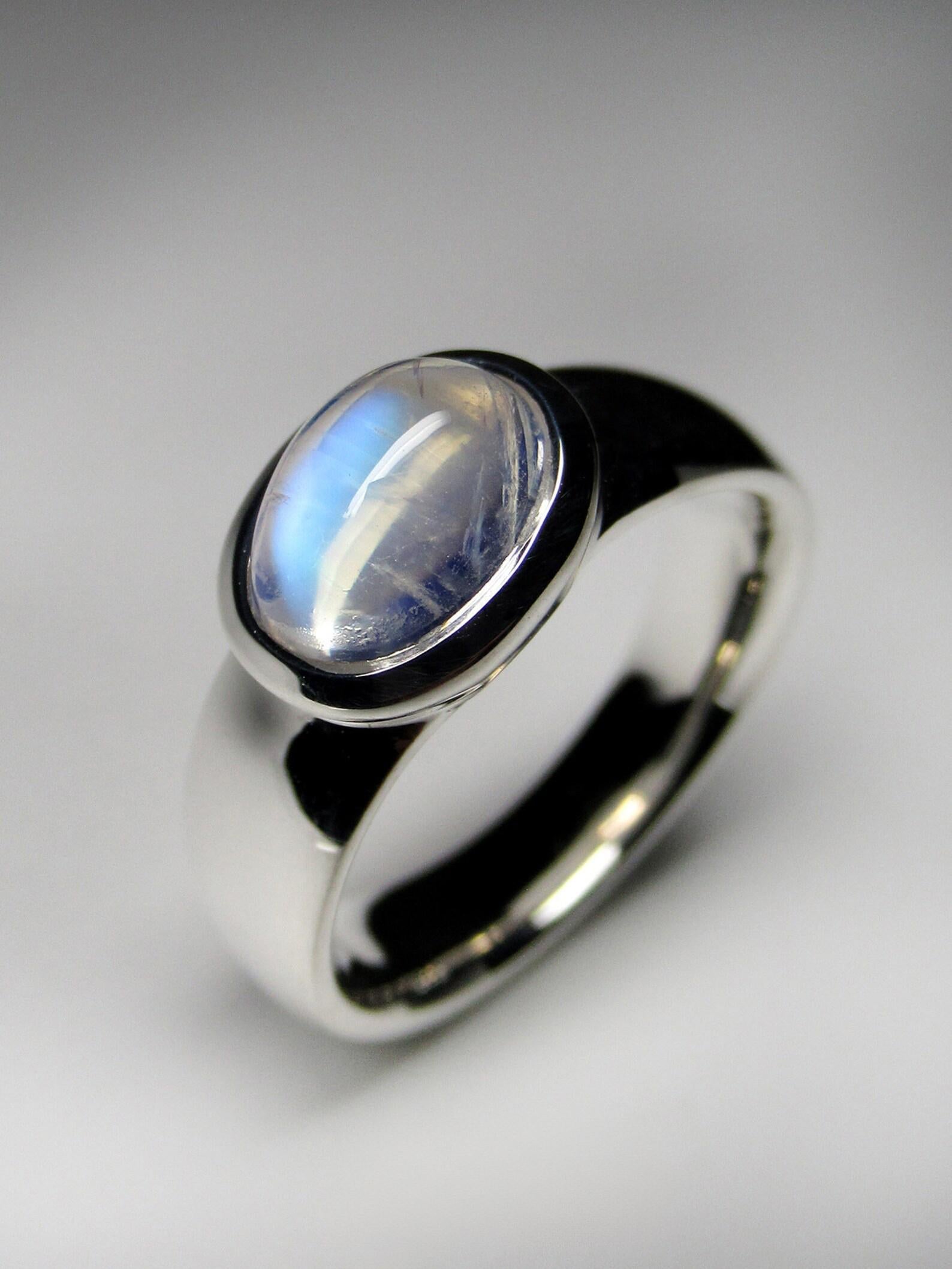 Moonstone Silver Ring Blue Rainbow Adularia Gemstone Unisex Jewelry  For Sale 1
