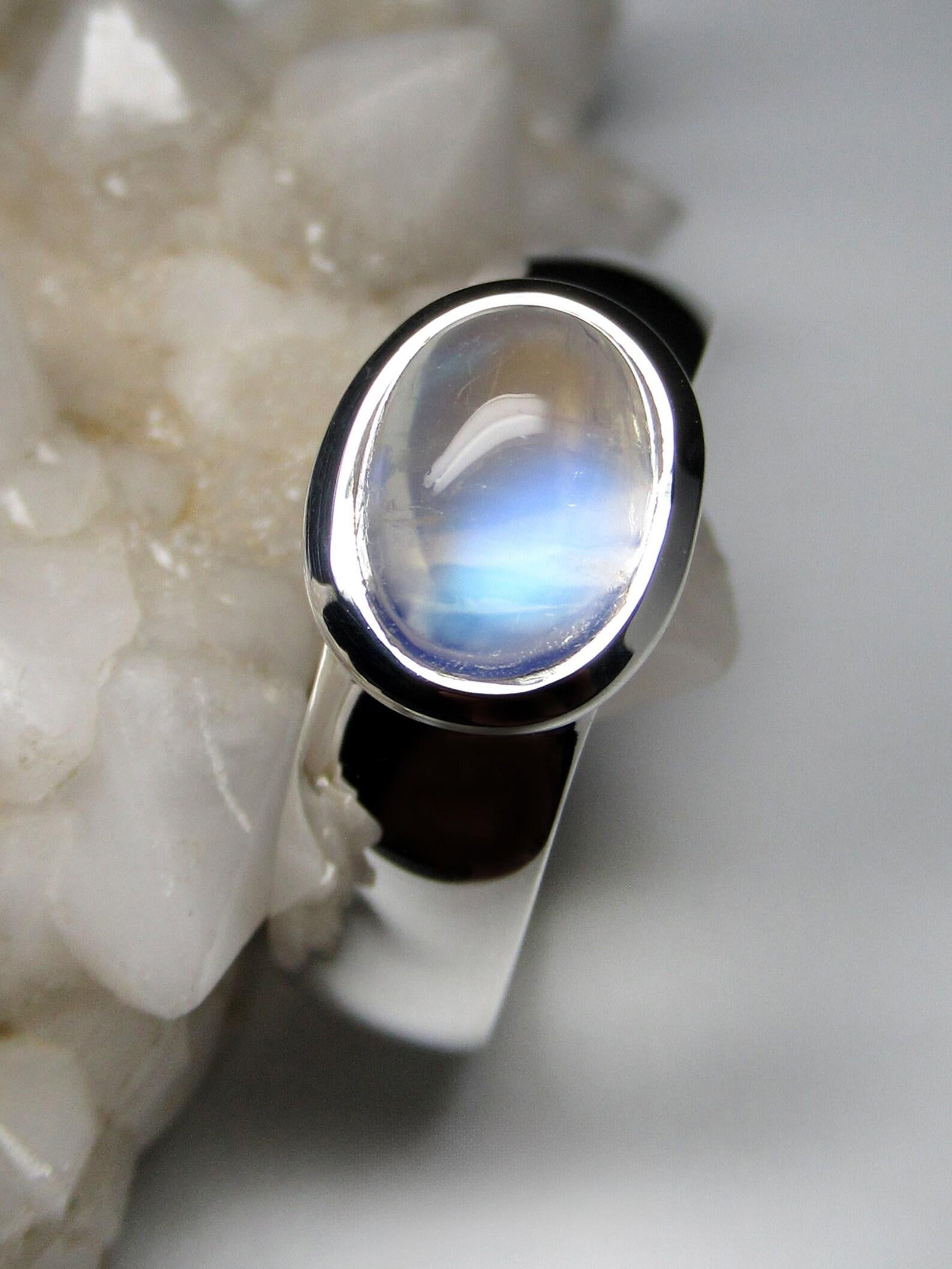 Moonstone Silver Ring Blue Rainbow Adularia Gemstone Unisex Jewelry  For Sale 2