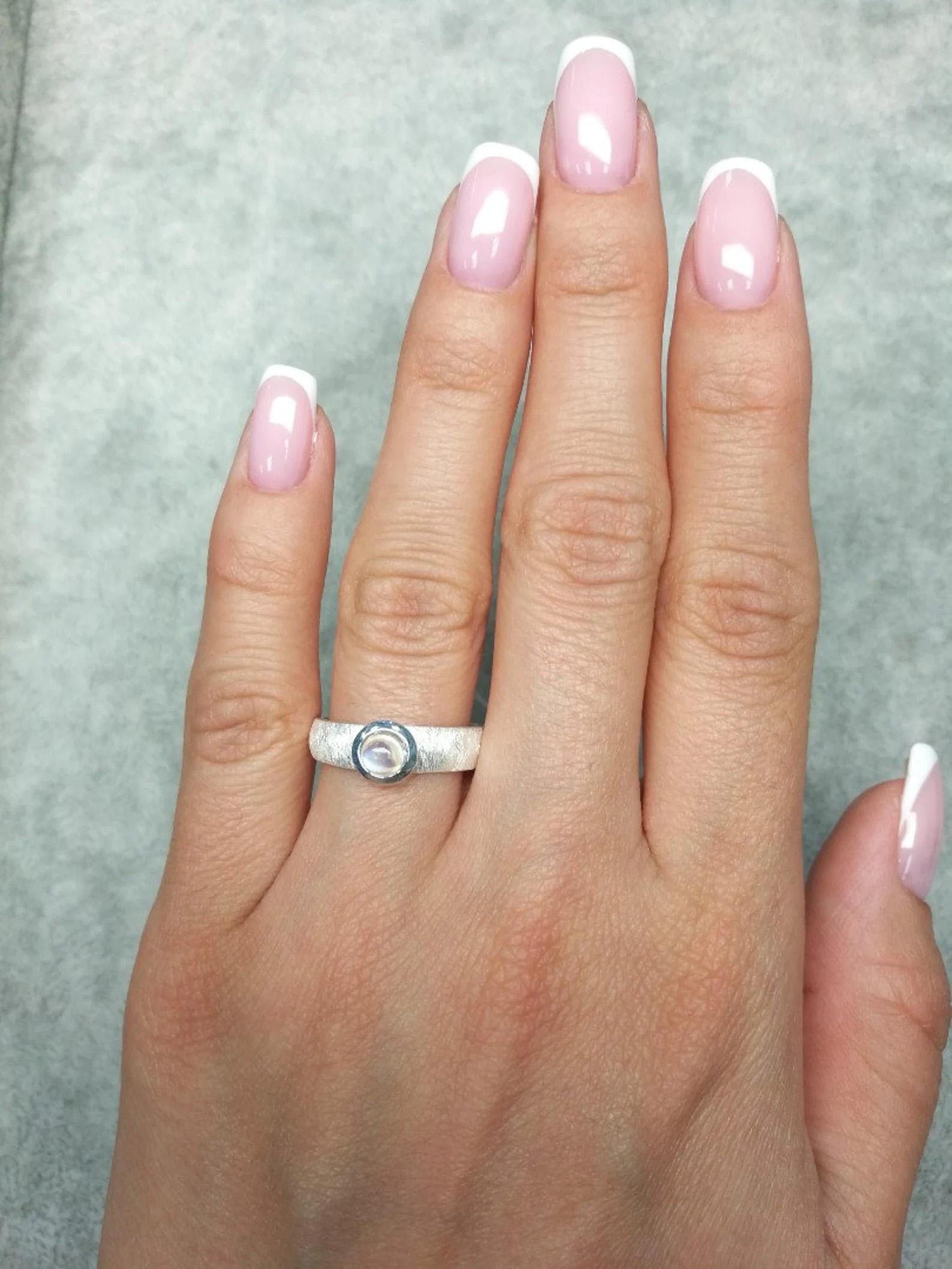 Artista Anello d'argento con pietra di luna Gemma naturale di Adularia  Gioielli unisex in vendita
