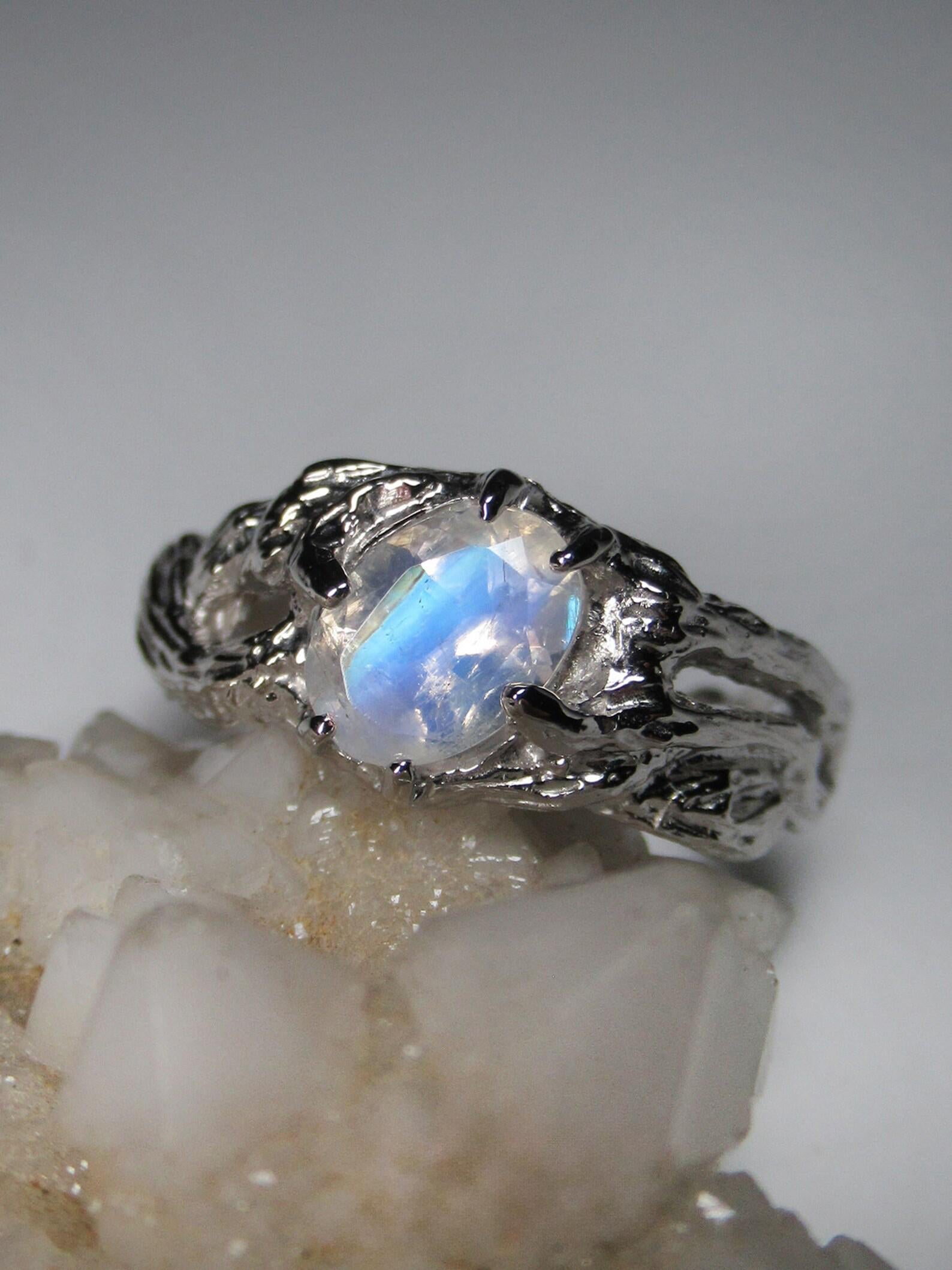 Moonstone Silver Ring Natural Gemstone Unisex Jewelry LOTR Style For Sale 4
