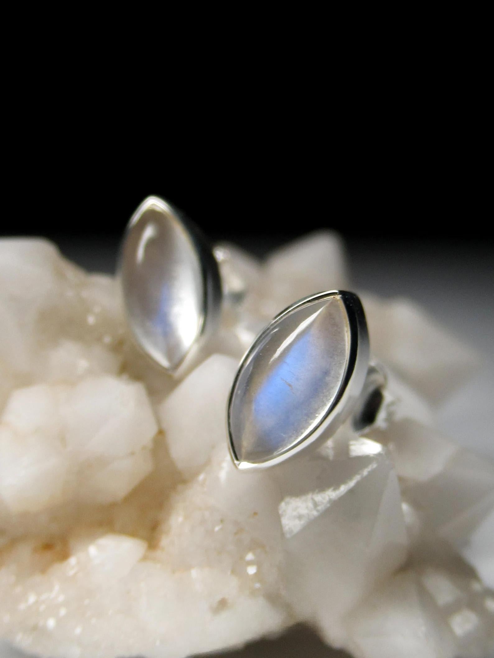 Women's or Men's Moonstone Silver Stud Earrings Natural Fine Quality Adularia Gemstone For Sale