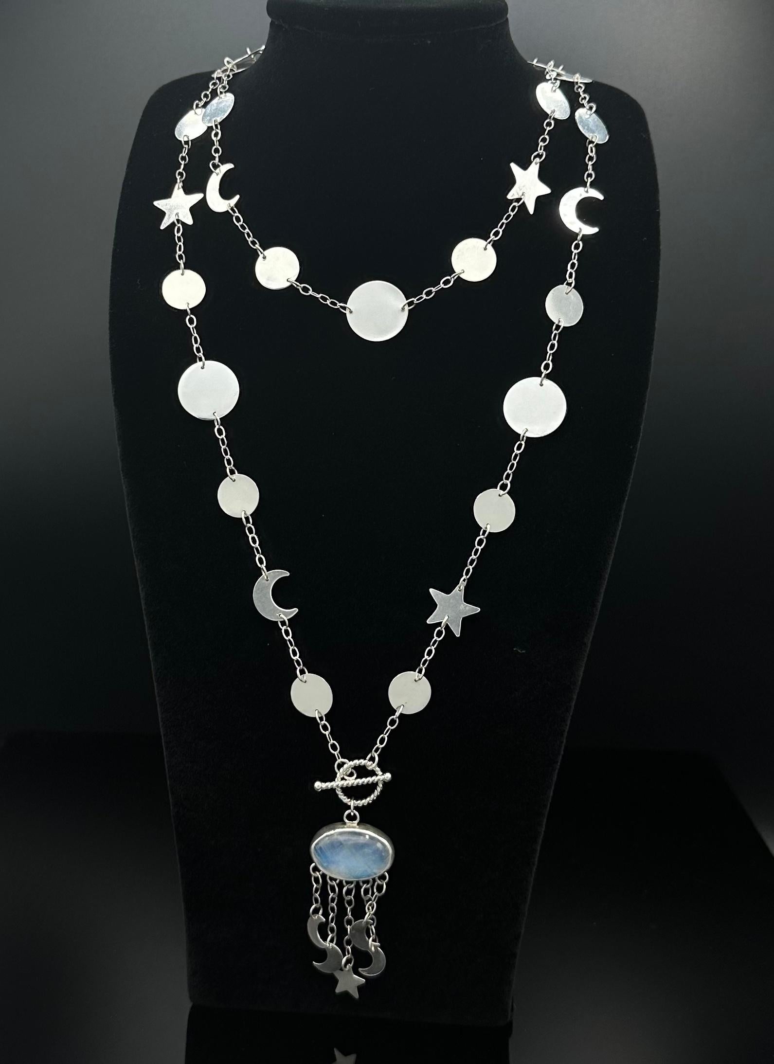 -Available
-One of a kind
-Sterling silver
-Moonstone
-Toggle clasp
-Multilayer

Introducing our one-of-a-kind sterling silver chain, featuring a captivating moonstone that sets this piece apart. Each moonstone is carefully selected based on a