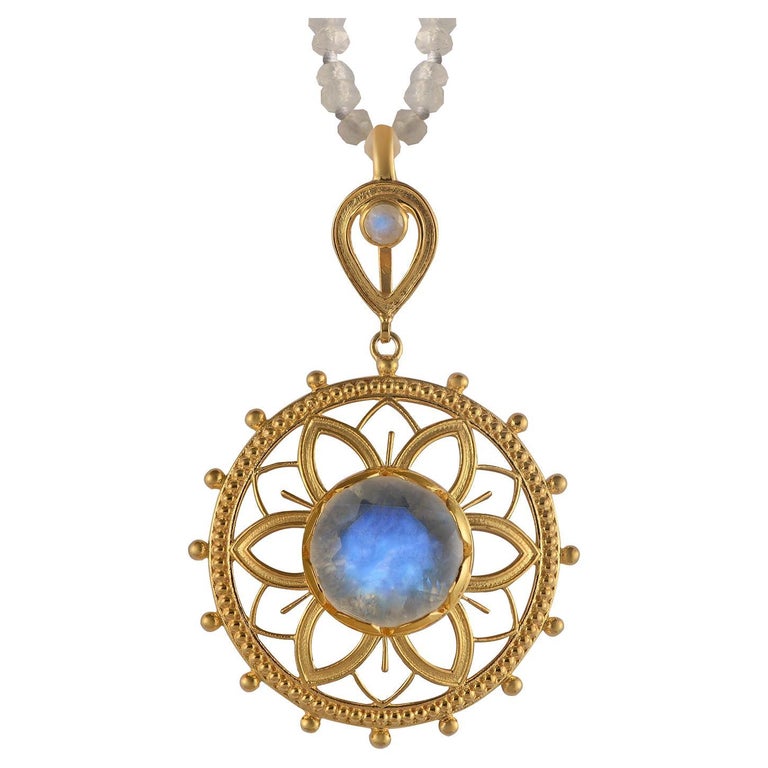 Moonstone Statement Pendant For Sale at 1stDibs