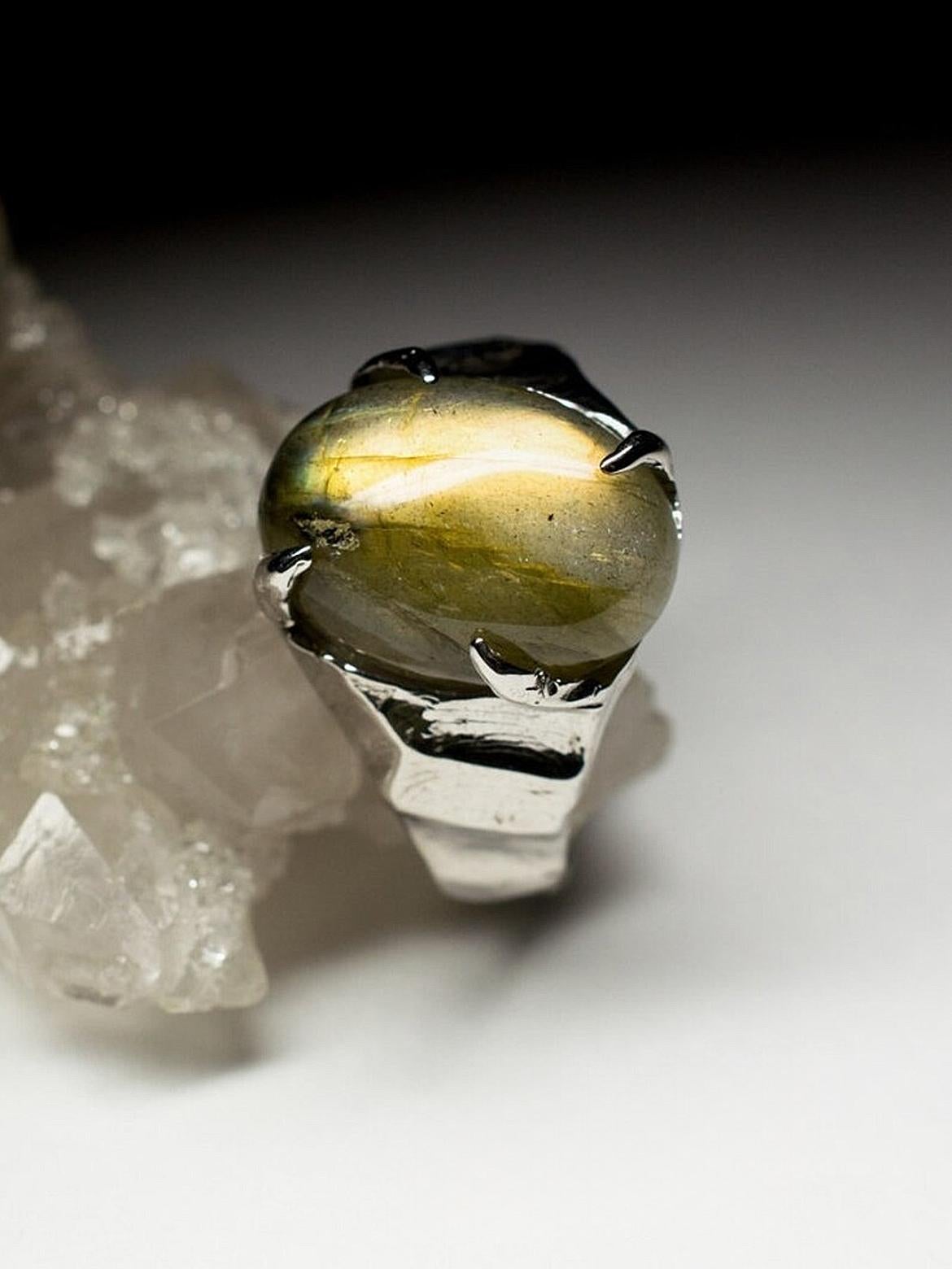 Moonstone Sterling Silver Ring Natural Labradorite Gemstone gift for Her In New Condition For Sale In Berlin, DE
