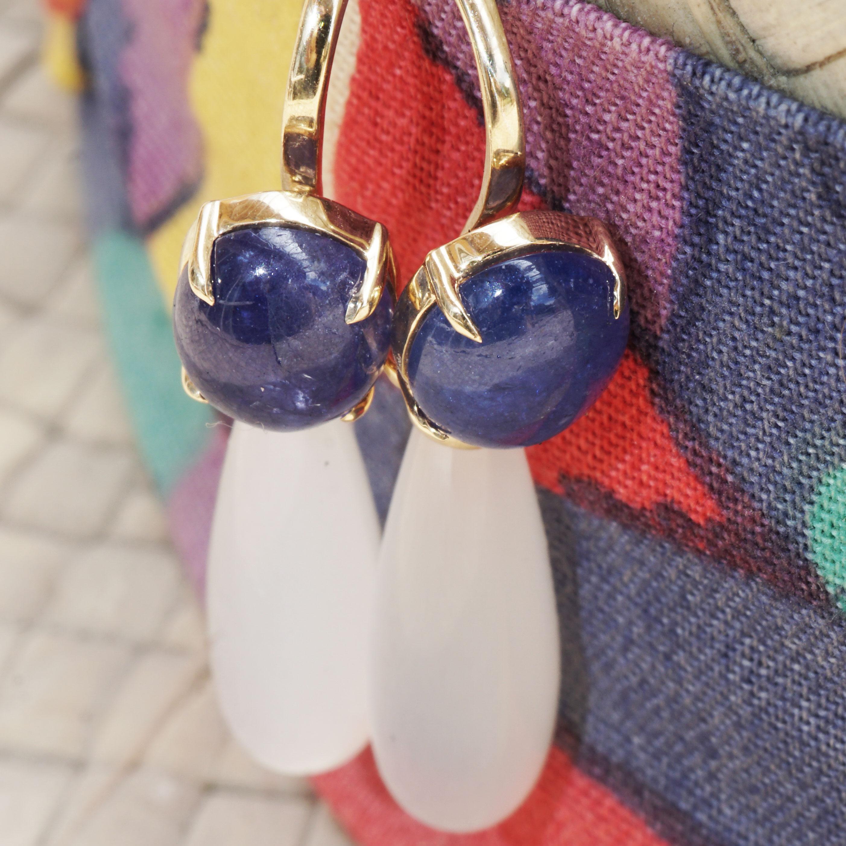 Boucles d'oreilles pierres de lune Tanzanite Couleurs naturelles Combinaison cool dangles détachables en vente 3