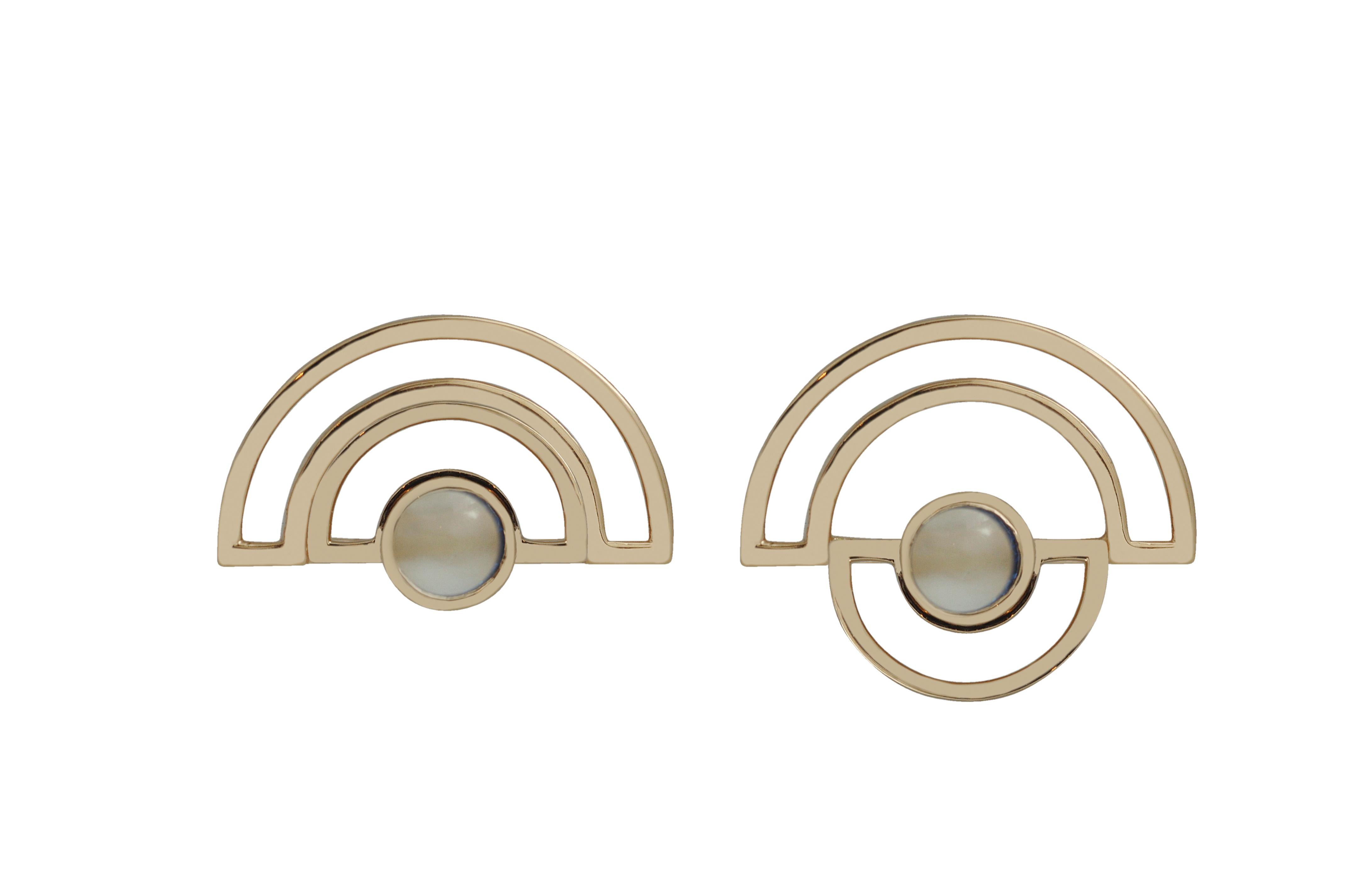 Orecchini con pietra di luna da 2,11 carati con incastonatura in oro 18 carati

Larghezza:  2,0 cm
Lunghezza:  1.3 cm
Peso: 6,40 grammi



Benvenuto in TWIST Reflection, dove la maestria delle opere di artisti astratti come Kandinsky e Hilma Af