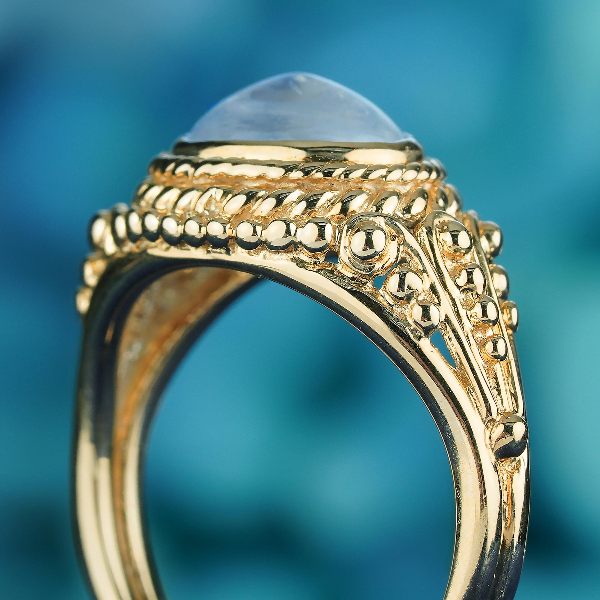 Moonstone Vintage Style Filigree Ring in Solid 9K Yellow Gold In New Condition For Sale In Bangkok, TH