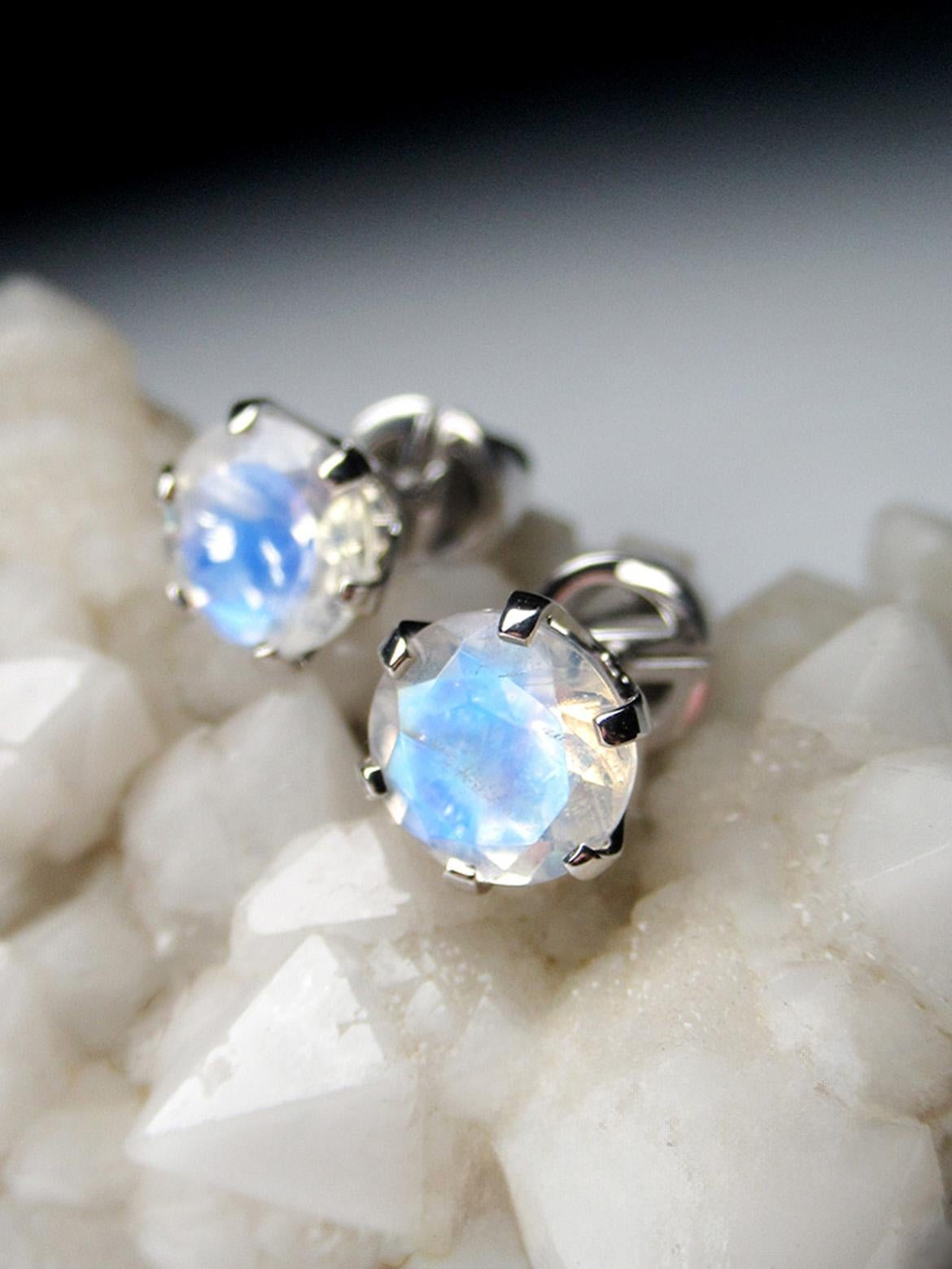 Moonstone White Gold Earrings Clear Round Cut Gem Unisex For Sale 4