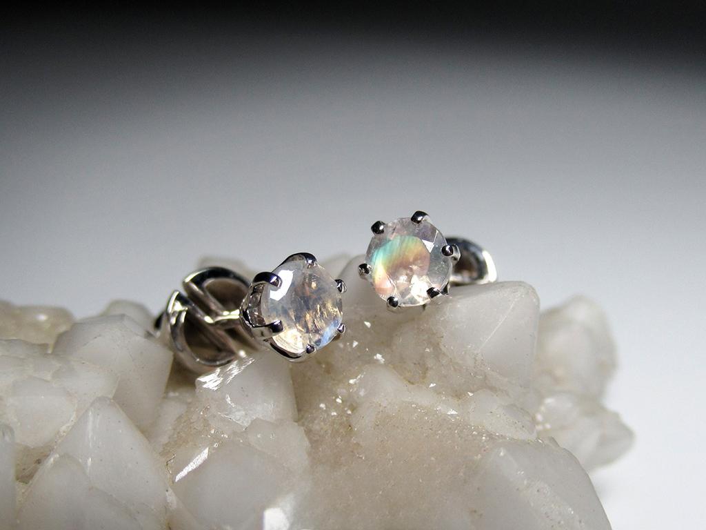 Artisan Moonstone White Gold Earrings Round Cut Rainbow Shimmer Clear Gem Minimalism For Sale