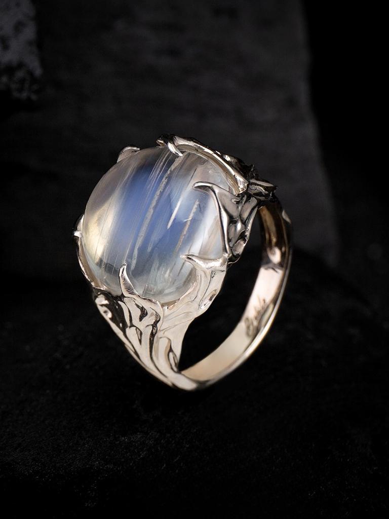 14K white gold ring with cabochon-cut natural Adularia Moonstone
moonstone origin - Burma
stone measurements - 0.31 х 0.59 х 0.59 in / 8 х 15 х 15 mm
ring size - 7.5 US
ring weight - 8.19 grams


We ship our jewelry worldwide – for our customers it