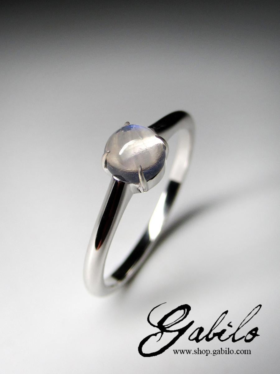 Moonstone White Gold Ring Gem Report Round Cabochon Unisex Engagement Minimalism In New Condition For Sale In Berlin, DE