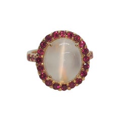 Mondstein mit Rubin Ring in 18 Karat Roségold gefasst