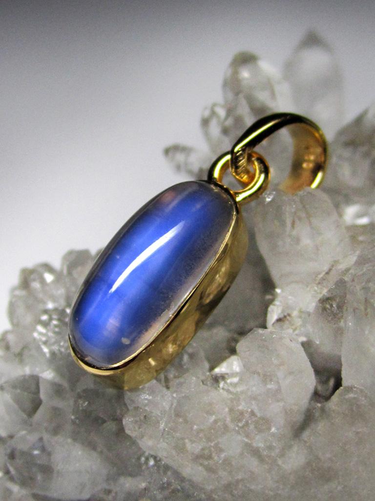 Ciondolo in oro giallo Moonstone Cabochon Gemstone Unisex in vendita 7