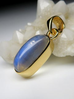 Moonstone Yellow Gold Pendant Cabochon Gemstone Unisex