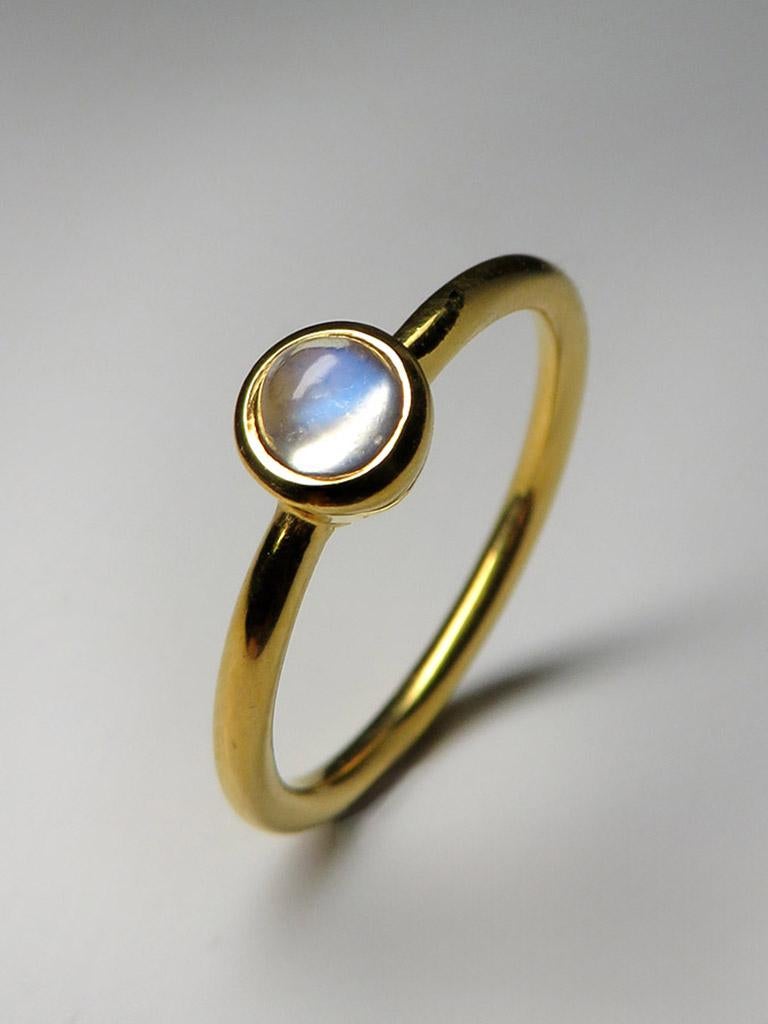 Moonstone Yellow Gold Ring Gem Report Round Cabochon LGBTQ Engagement Minimalism For Sale 3