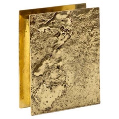 Moonwalk vase MW08, Bronze Cast vase, Lunar Edition