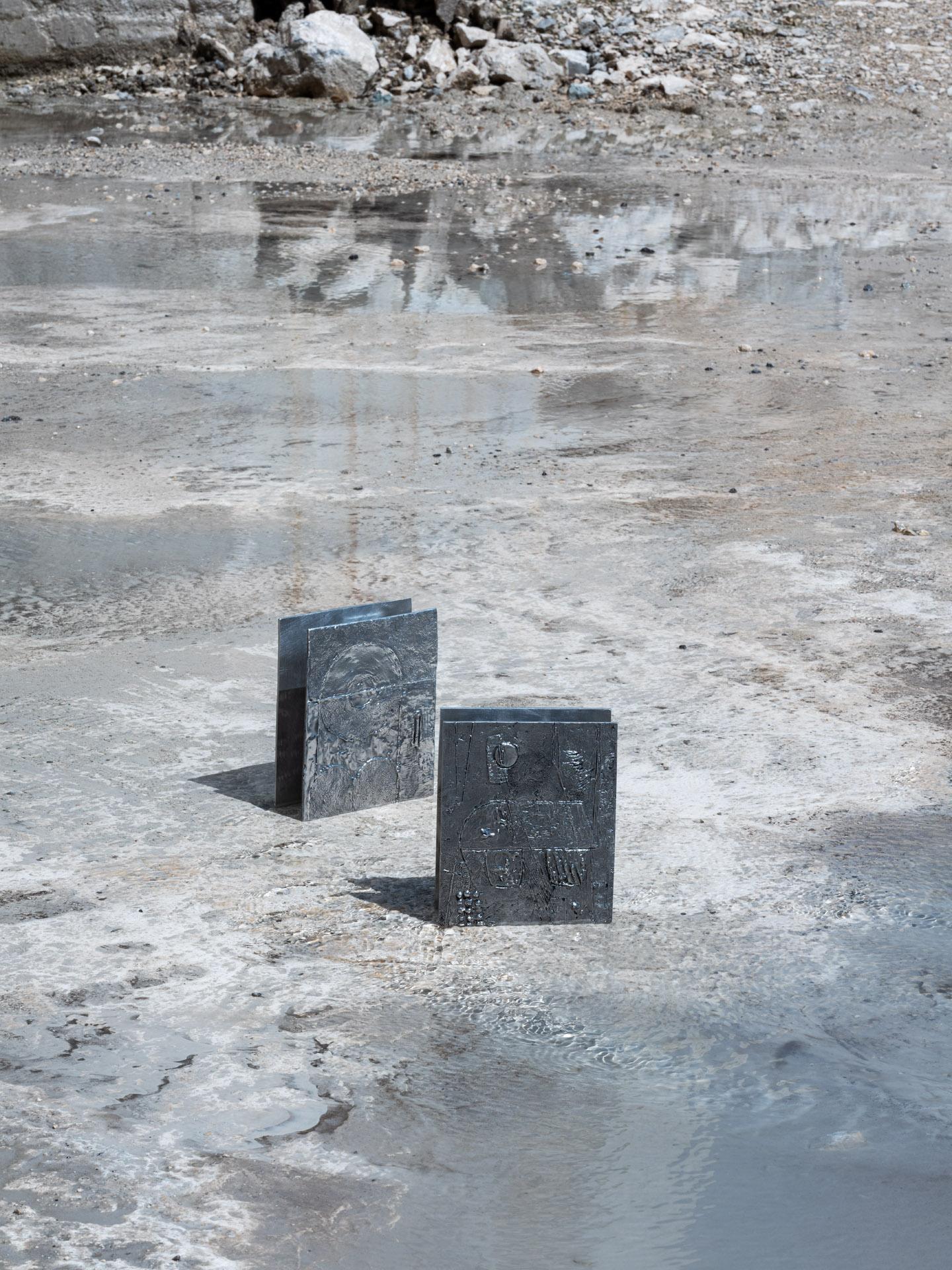 Moonwalk vase MW09, Aluminium Lost Wax Cast vase, Lunar Edition In New Condition For Sale In Roma, IT